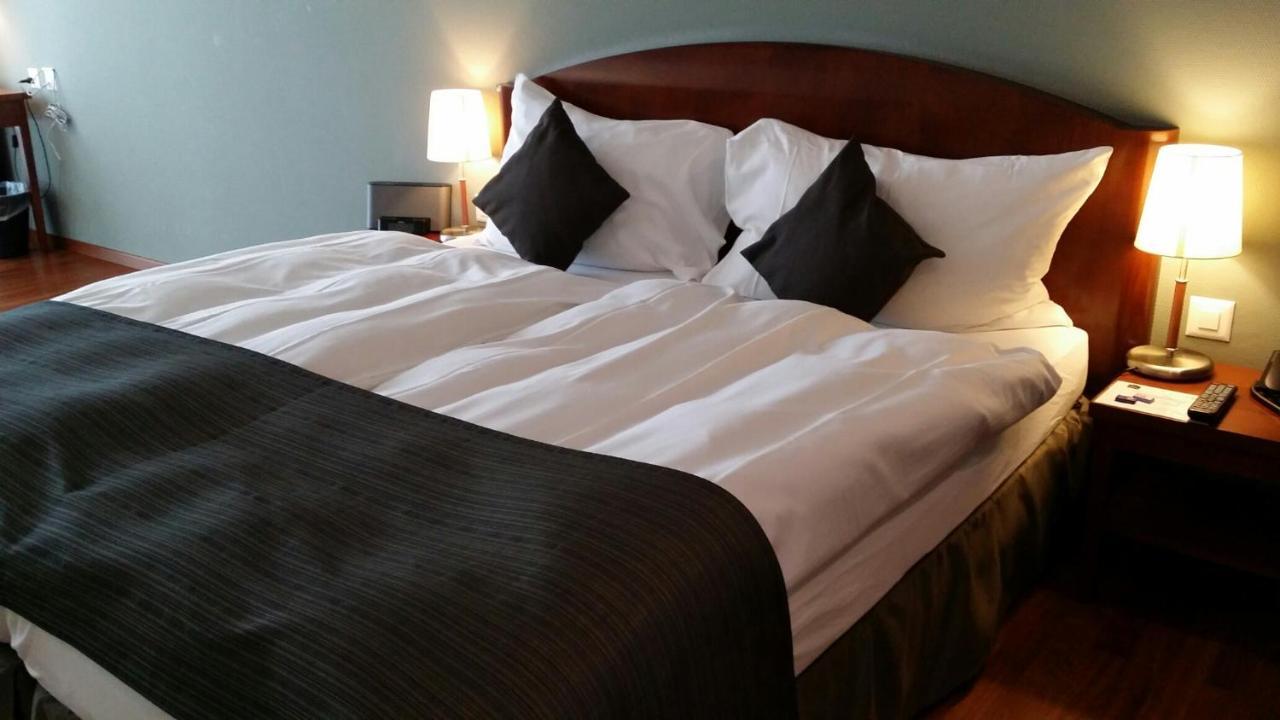 Hotel Rallye & Entrees Aux Bains De La Gruyere Булле Екстериор снимка