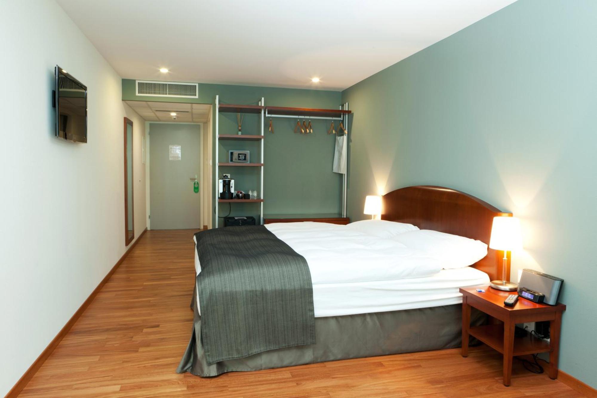 Hotel Rallye & Entrees Aux Bains De La Gruyere Булле Екстериор снимка