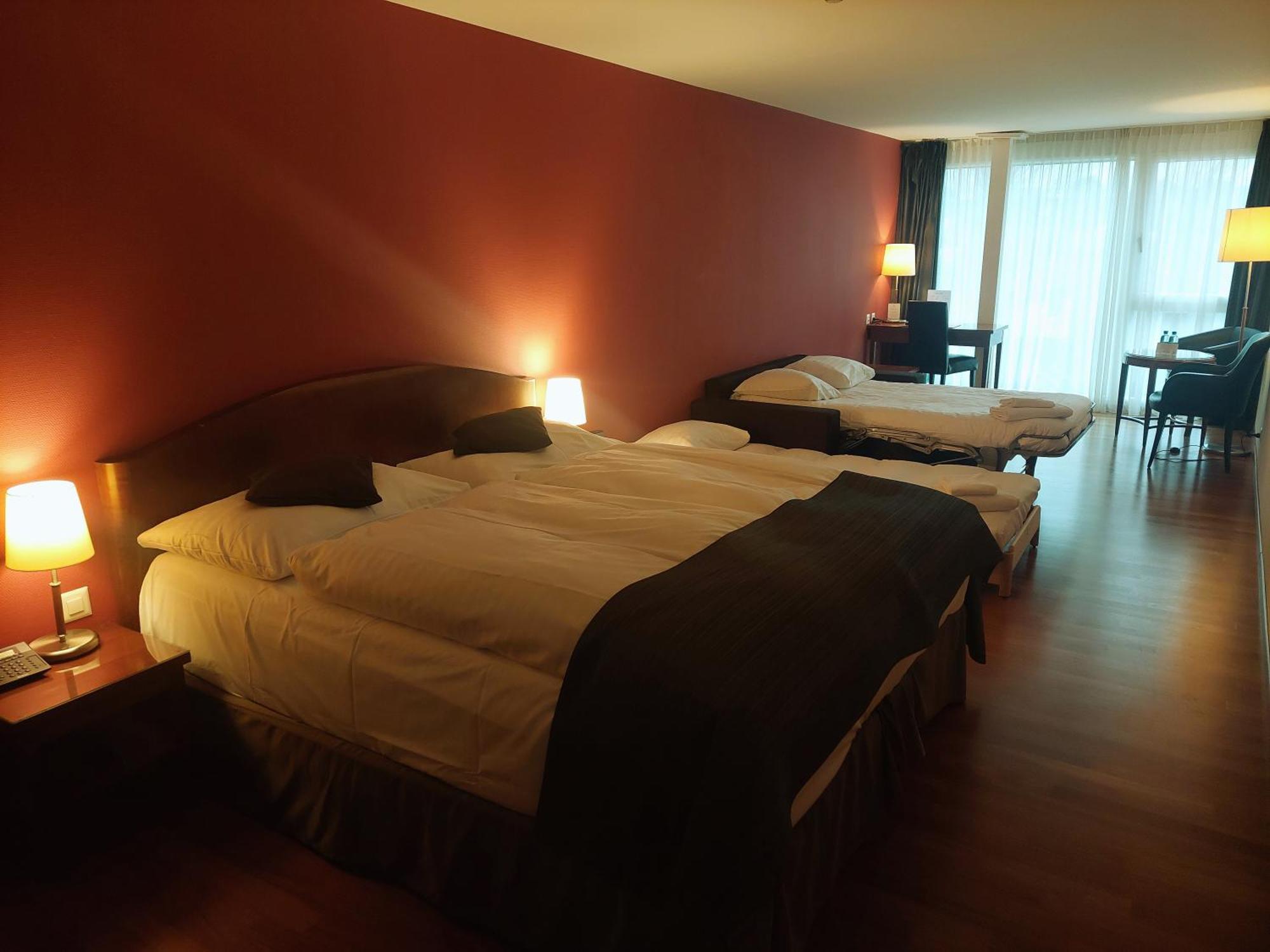 Hotel Rallye & Entrees Aux Bains De La Gruyere Булле Екстериор снимка